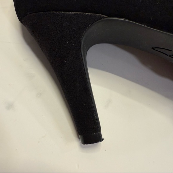 Clarks Brier Milan Black Suede Heeled Ankle Booties Women’s 9M - Picture 10 of 12
